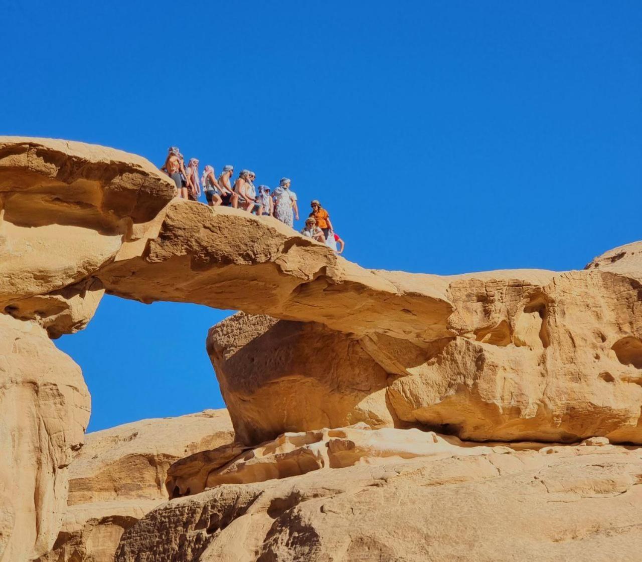 Hotel Star Magic Camp à Wadi Rum Extérieur photo