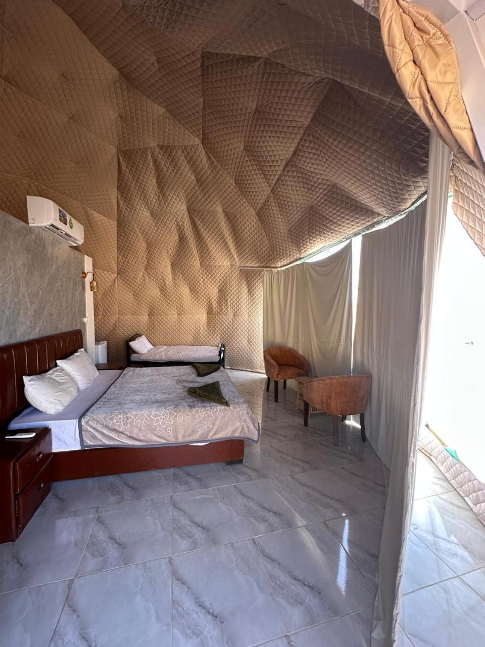 Hotel Star Magic Camp à Wadi Rum Extérieur photo